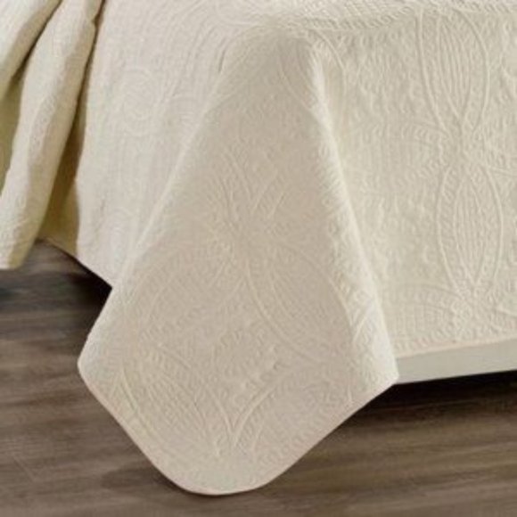 🌟Millano Chambrey 3 Piece Quilt Set Ivory - Picture 4 of 9